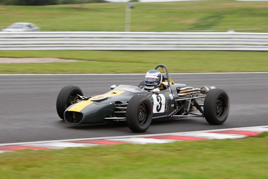 Leader of the Champion of Oulton series, Josh Fisher (Wayne Poole Racing Van Diemen RF99), would occupy the outside of the front row and he was just 0.