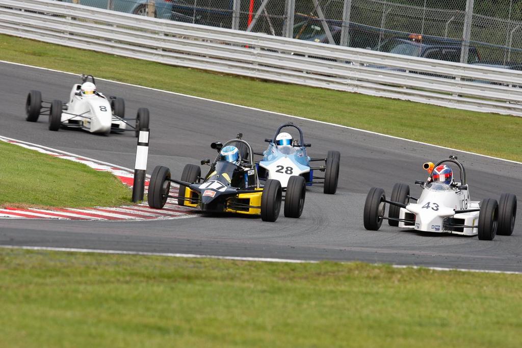 had to drive very defensively rather than take the optimum line. This pair were not alone... as Martin Short, Calum McHale, Nigel Dolan and Matthew Cowley made it 6 cars fighting over fourth.
