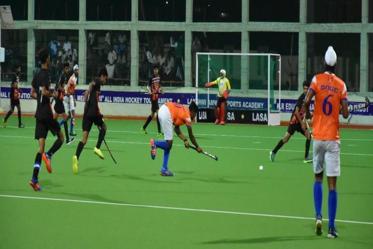 14 th League Match @ 8.00 pm: The 14 th league match was between South Central Railway, Secunderabad and LASA, Kovilpatti.