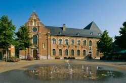 Location and activities The city of Bree is located approximately 1h drive from Brussels, Dusseldorf and Eindhoven (main airport cities), and is an important city