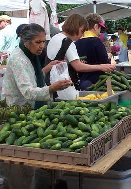 FARMERS MARKET Averages 7,000 visitors weekly Generates an estimated $4.