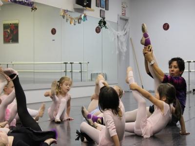 All teachers try to keep the dancers focused in some way, and for her teacher, this is the way.
