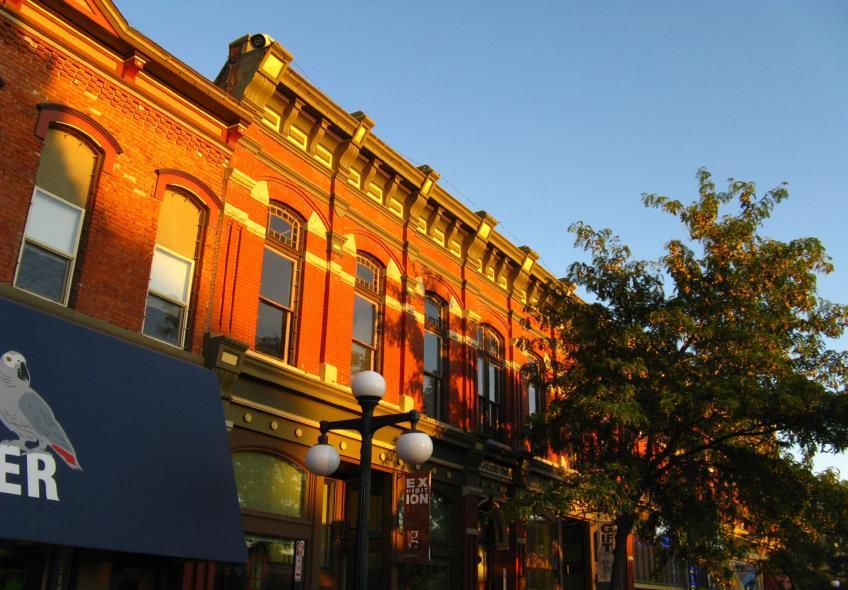 Opportunities Vibrant Downtown Nearly $30 million in private investment has transformed Ellensburg s historic downtown, where eclectic shops, galleries, restaurants, and vibrant historic buildings