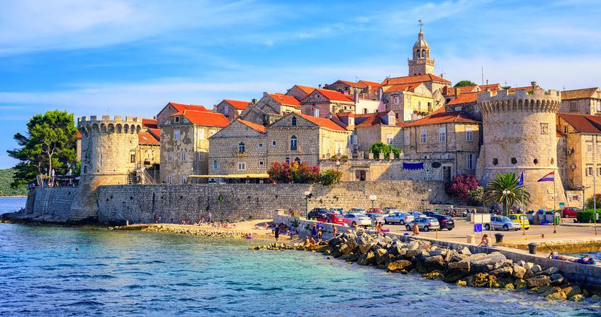 Passport British Nationals currently DO NOT require a visa to enter Croatia. If the UK leaves the EU with a deal, travel to the EU will remain the same as now until at least 31 December 2020.