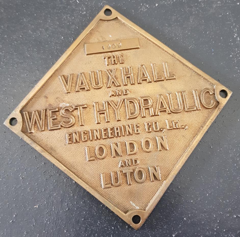 The rewards that come with being seen out in your Vauxhall pay off from time to time. Recently whilst driving the 23-60 I met a man who said he had a brass plate with Vauxhall on it.
