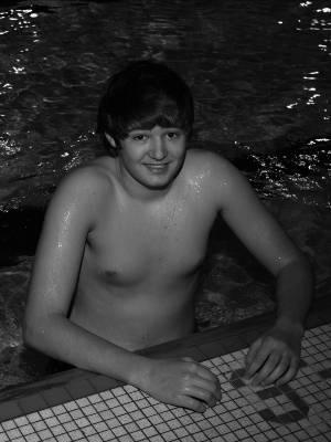 Juniors Eric Ferring This is Eric s third year of swimming; he also played one year of baseball. Eric holds a 4.
