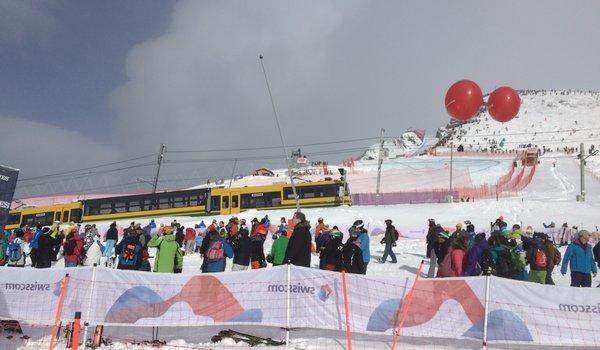 Skiers can buy combi ski passes for one or two days. Holders of a Sportpass for the Jungfrau Ski Region will receive admission to the Lauberhorn race at a special rate.