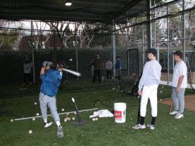 HITTING PRACTICE DRILLS 1. Single Tee Coach kneels or sits to the side and places balls on T for players to hit. This drill can be done in batting cage or against a soft toss net or screen.