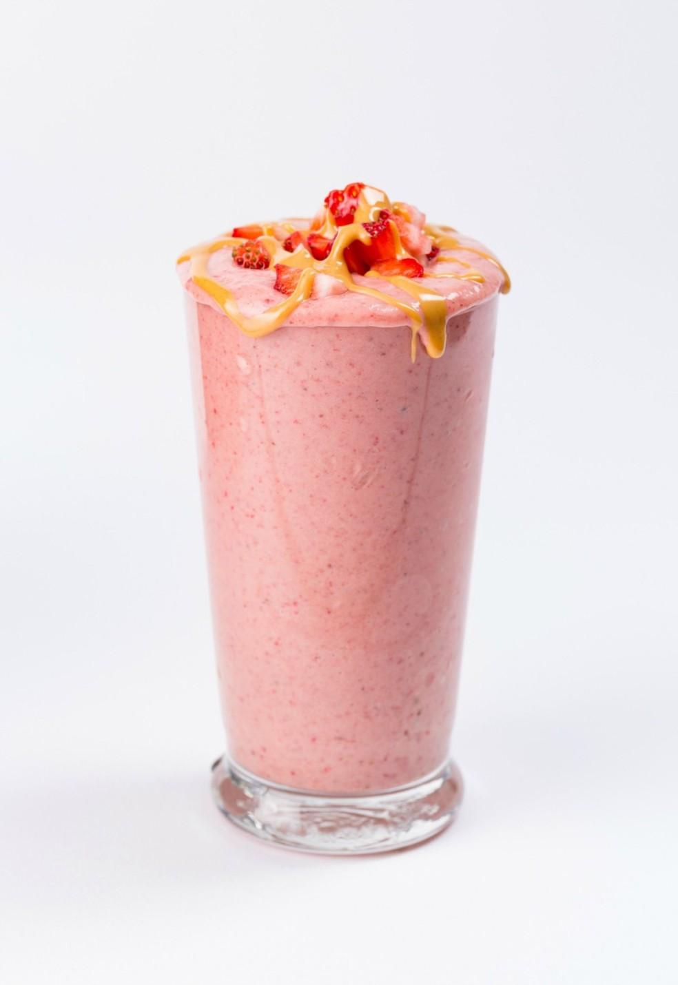 If you thought peanut butter and jam is good in a sandwich - why not try it in smoothie form...?! Ingredients: Strawberries Banana Peanut Butter Milk Directions: 1.