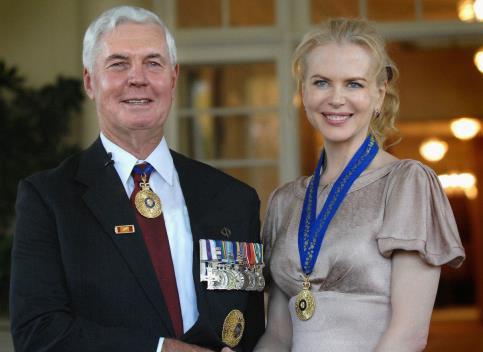 Medal of the Order of Australia (OAM) The medal, awarded for service worthy of particular recognition, is worn on the left breast. Two Canadians have been gazetted as receiving this medal (Honorary).