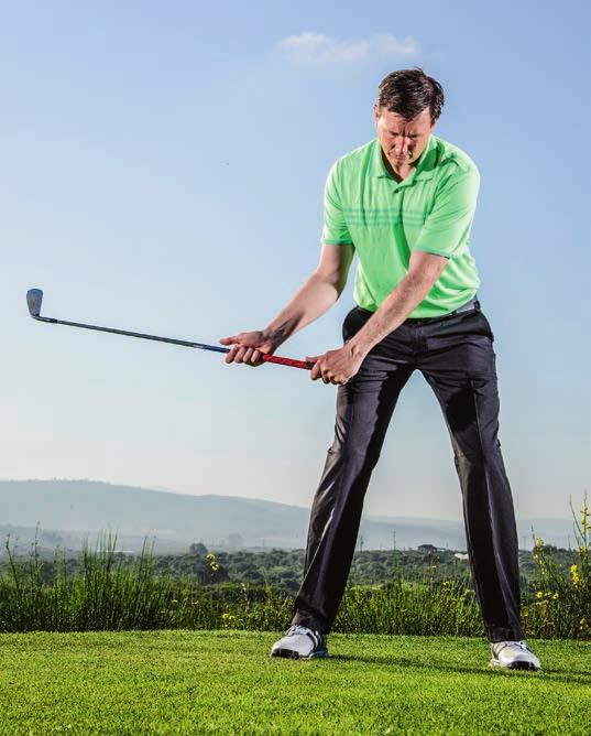 5. Ball striking: Quick drills to minimise the misses Split grip for a pure strike The drill will