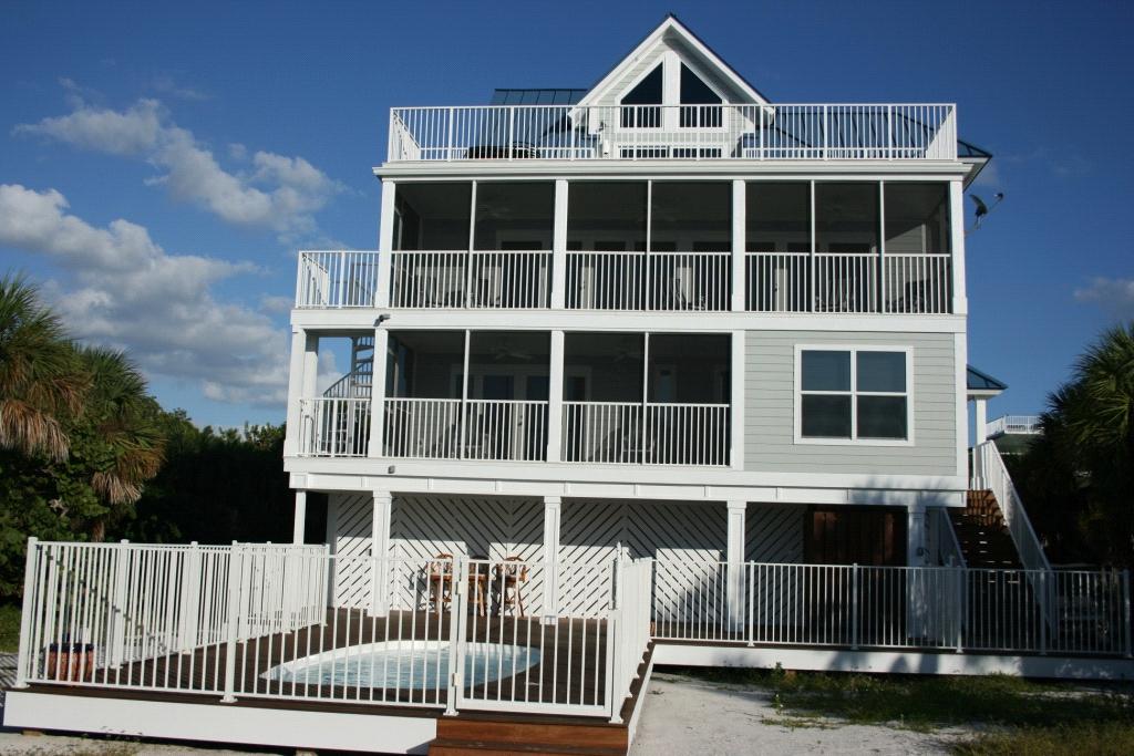 5 BA den with Futon The Reel Paradise is one of North Captiva s best priced secret. The home is pristine and managed by a private property manager.