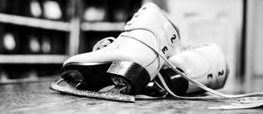 This 16 hours course will give you the basics you need to teach beginner skaters of all ages. Topics covered include: teaching techniques, lesson planning, learning and feedback and class management.