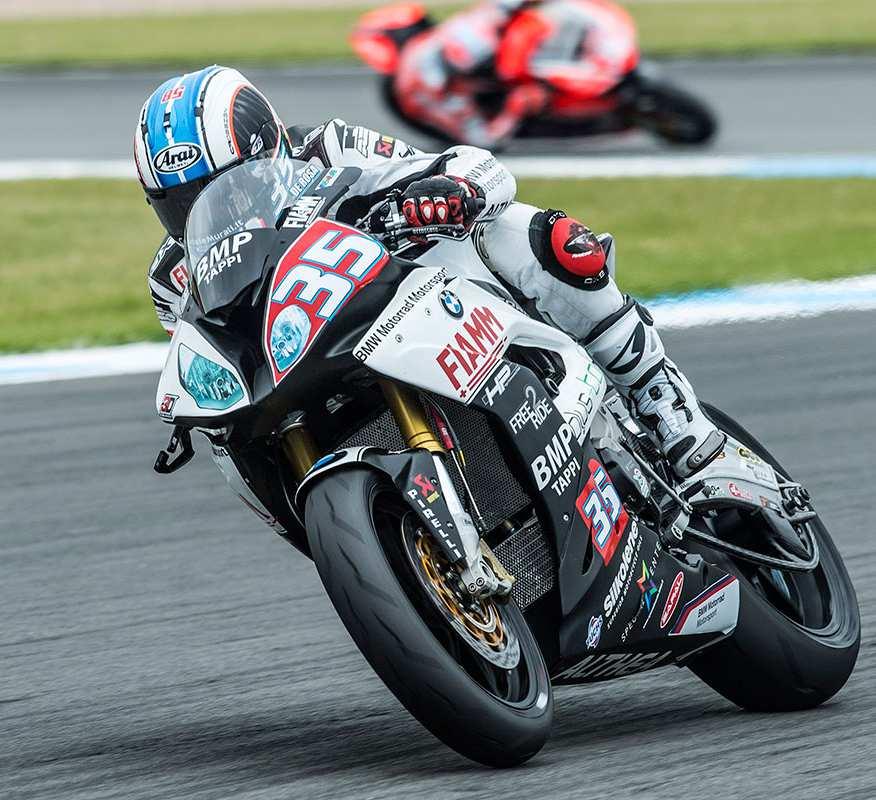 Italy De Rosa scores a stunning Stock1000 win The seventh round of the Superbike World Championship took place at Donington Park (UK).