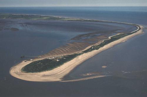 which was a functioning village in 1900. Today Spurn Head is dangerously narrow and could easily be breached. This can be seen in figure 6.