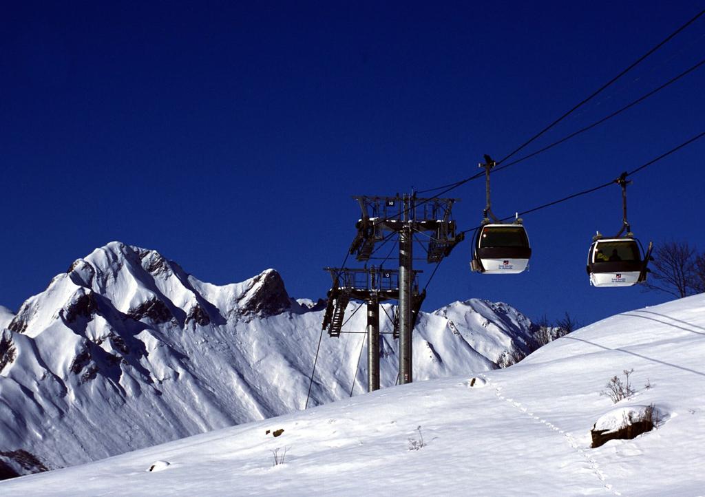 Winter As a part of the Trois Vallees ski area, St Martin de Belleville has an excellent amount of skiing on offer.