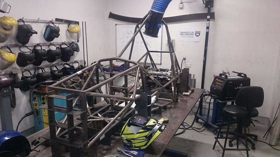 Technical update An update from our Technical Director: Todd Dempsey As the 2016 racer's design was completed throughout February, the team has already begun manufacturing the chassis.