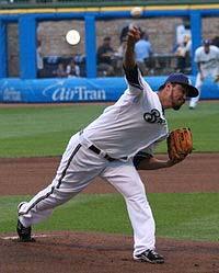 Page 1 of 6 Yovani Gallardo From Wikipedia, the free encyclopedia Yovani Gallardo (born February 27, 1986) is a Mexican-American righthanded starting pitcher for the Milwaukee Brewers.