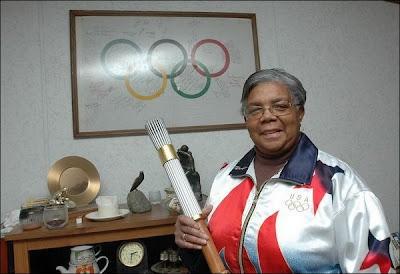 Announcing our 2015 Women s Varsity O Award winners: Mamie Rallins Phyllis Bailey Career Achievement Award Mamie Rallins, a two time Olympic hurdler helped to start the Women's track and field and