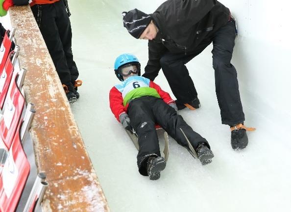 Ages 8-14 Discover Luge Get on the ice and discover Luge! In this 2 hour session, athletes will receive an introduction to the sport of Luge and its equipment.