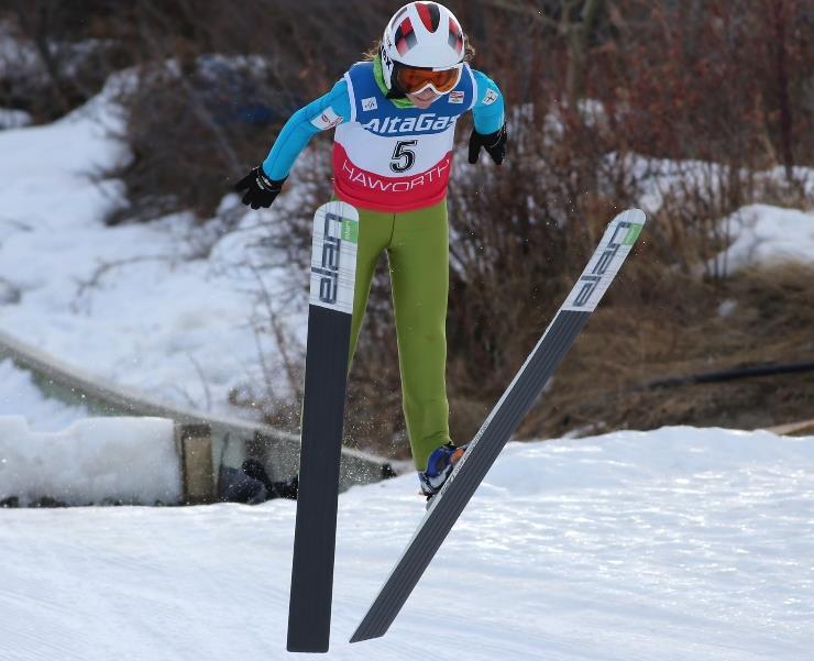 Ages 8-14 Hoppers (Sundays) Ski Jumping & Nordic Combined for Kids In this multi-session jumping program, qualified coaches guide participants through a progression of dryland and on-snow skills