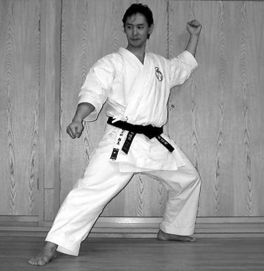 Did you ever injured when you practised karate? Kazutaka Otsuka : Yes I never injured in Japan but here, in France. Unlikely! I think that practising kumitee all the time make me strong.