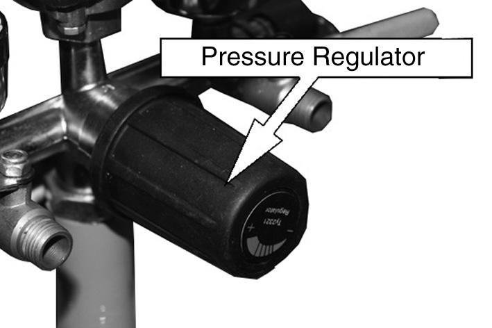 If the valve does not operate in this way, do not use the compressor.