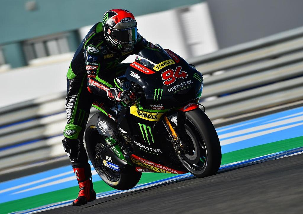 TYRES A new front tyre for Mugello From the Gran Premio d Italia, MotoGP TM riders will have access to a new type of front tyre benefitting from a slightly stiffer construction an architecture that