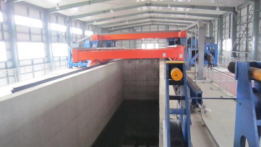 The main equipment of the Large Hydrodynamic Flume includes the wave generator, current generator, measuring equipment and etc. 2.1. Wave generator Fig.