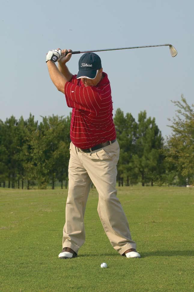 270 Degrees A full swing, with the shaft of the club reaching a point where it is parallel with the ground, goes approximately 270 degrees.