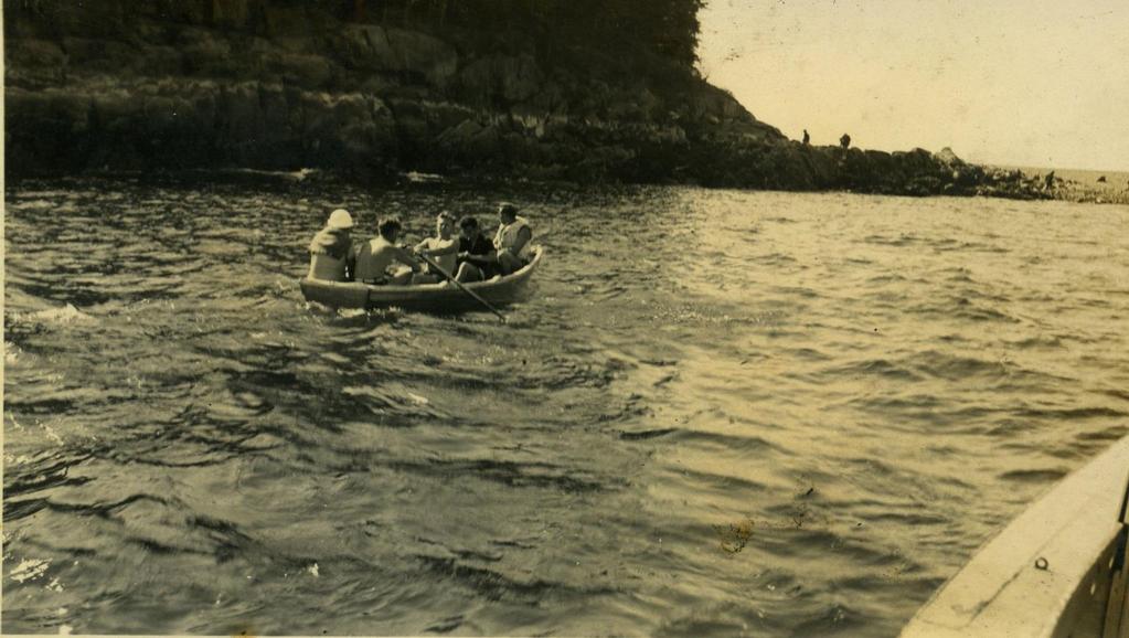Kevin Eckelbarger) Figure 12: Rowing ashore at