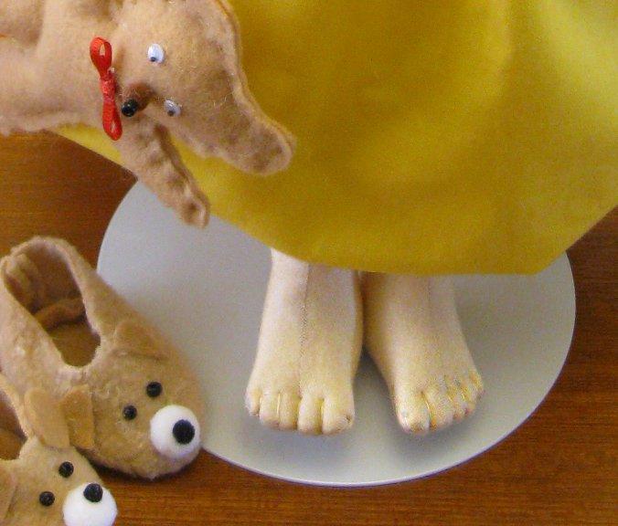 This article explains how to create a toe pattern for most any size of doll and how to sew that pattern.