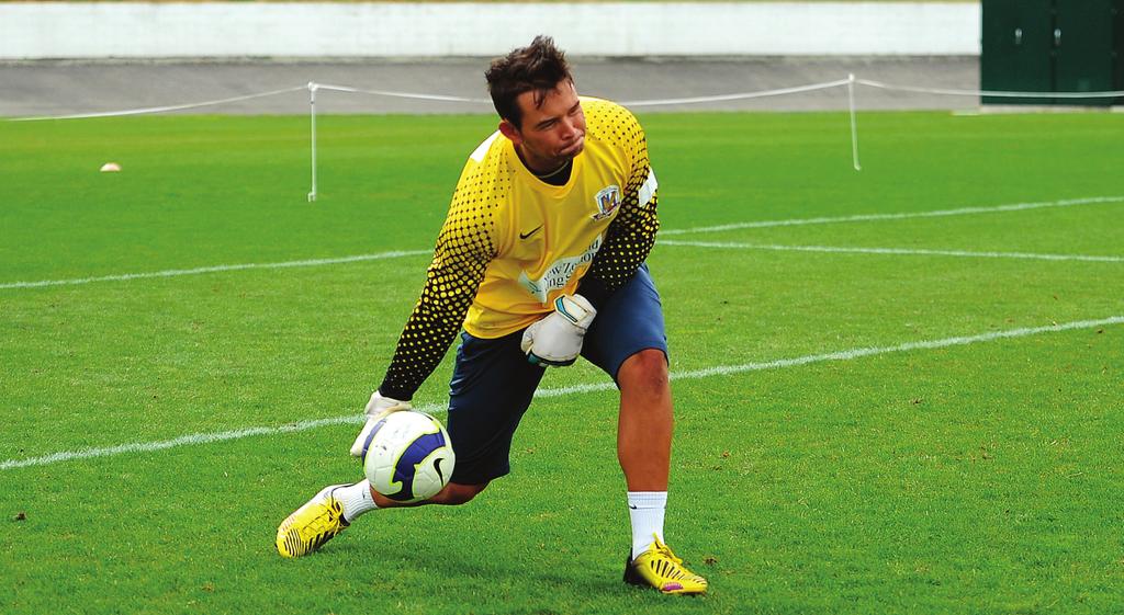 INTRODUCTION TO GOALKEEPING COACHING Distribution from the feet In the modern game, goalkeepers are required to be as good with their feet as they are with their hands.