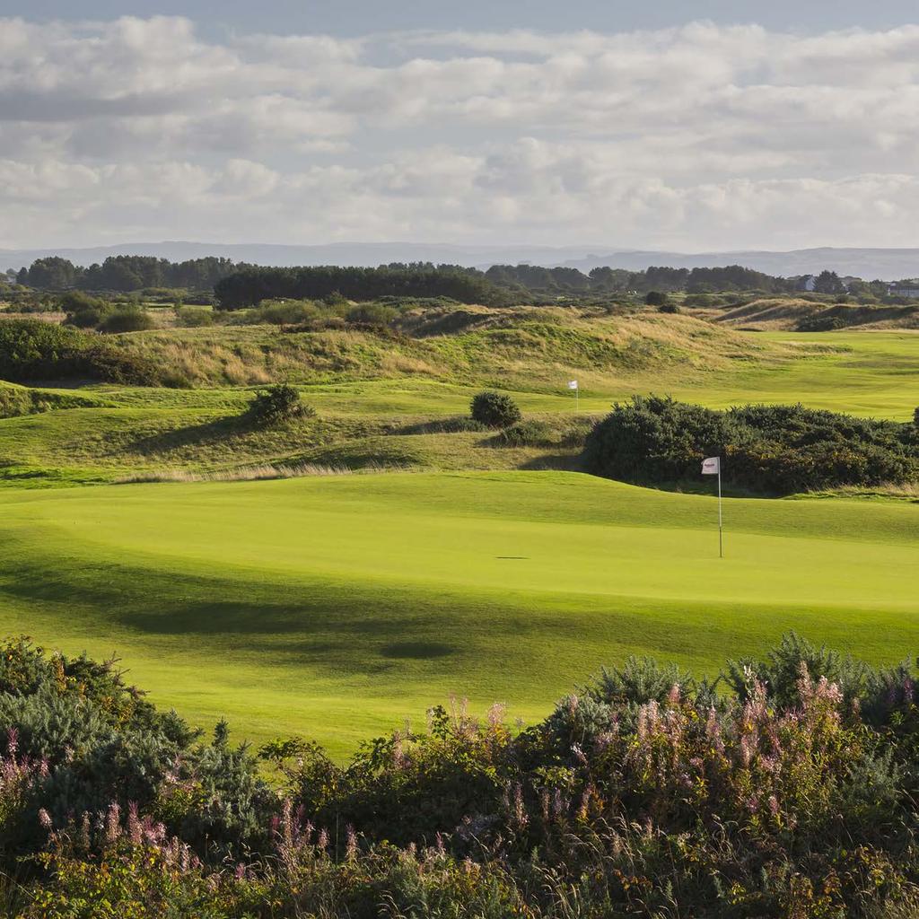 YOUR IDEAL BASE FOR WORLD CLASS GOLF IN SCOTLAND Located on the Ayrshire coast, Glenapp Castle Hotel is at the heart of the highest concentration of world class golf courses anywhere on the planet.
