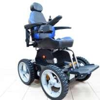 Rajah 2.20: Invacare P9000 XDT Motorized Wheelchair sumber: http://www.ebay.com/sch/wheelchairs/19265/bn_705170/i.html Jadual 2.