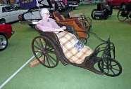 4 tidak begitu selesa dan semasa separuh terakhir pada abad ke-19 banyak penambahbaikan telah dibuat untuk kerusi roda.