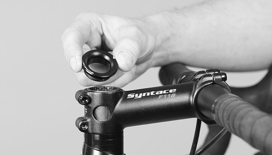 Changng the heght of the handlebars can only be acheved by removng the spacers from beneath the stem and by slppng them on top of t or, wth socalled flp-flop models, by turnng the stem around.