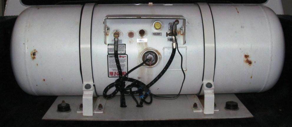 Cylinder/Tank: Auto LPG tank is designed to hold fuel at a