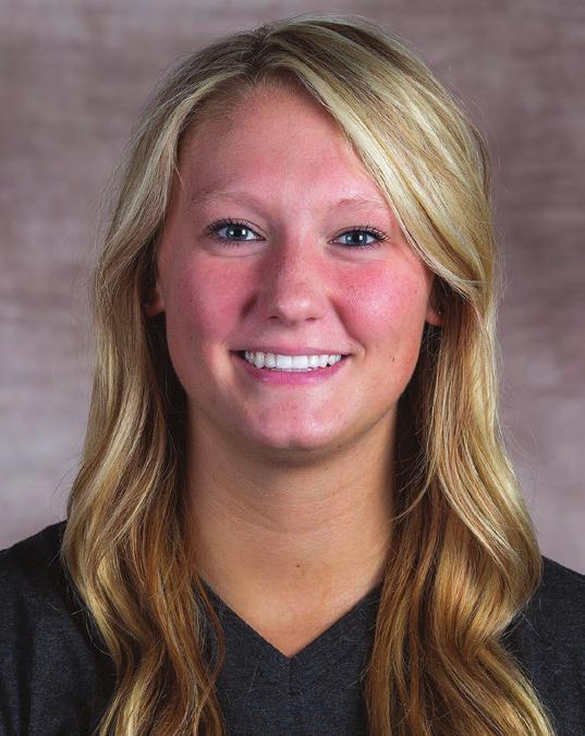 #3 KELLY HUNTER Personal Born in Omaha, Neb. Parents are Jeff and Lori Hunter Major is marketing 2016 Match-by-Match 2016 (Junior) Named the Big Ten Setter of the Week on Sept.