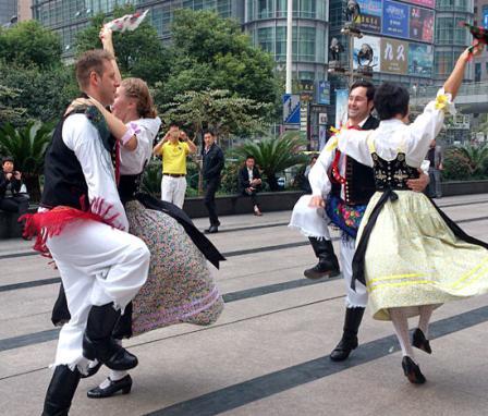 INVITATION TO THE INTERNATIONAL FOLK FITNESS DANCE CONFERENCE IN SHANGHAI, CHINA, 13 19 OCTOBER 2016 DEAR DANCE GROUPS, Do you want to present your unique