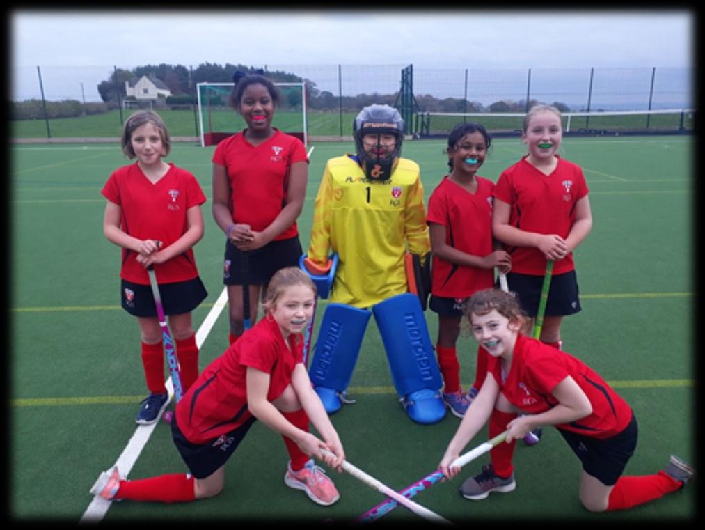 Mowden Hall Hockey Match Report On Friday 3rd November, a year 5 team and a year 6 team went to Mowden Hall to play hockey. Both teams played very well.