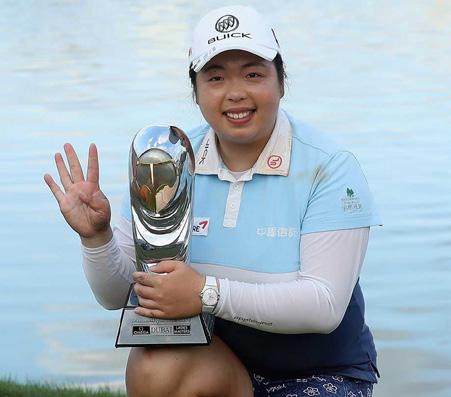 Player of the Year A- riya Jutanugarn, winner of 5 tournaments in 2016 including the Ricoh Women s British Open, China s