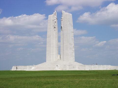 Vimy Ridge was a key to the German defence system Vimy Ridge Rising 6l metres above the Douai Plain, it protected an area of occupied France in which mines and factories