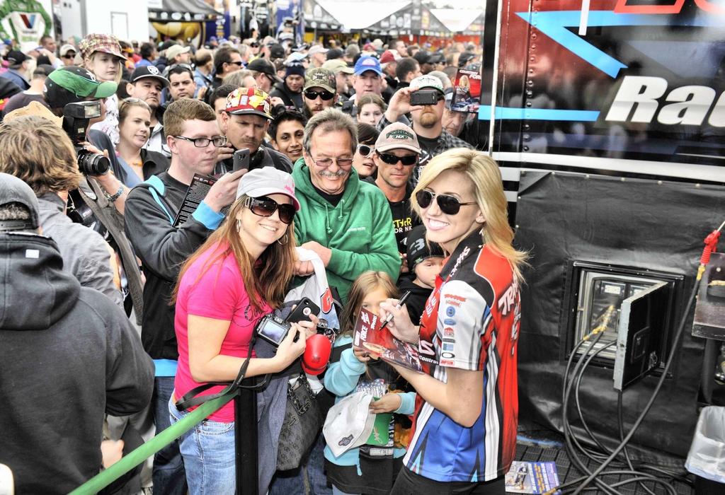UNIQUE Fan Experience Highly engaging and genuine fan experience that provides all day entertainment on and off the track NHRA s open pit environment allows every person