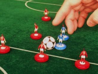 If back is claimed by the offended player the referee shall reposition all affected playing figures and/or the ball to their previous positions.