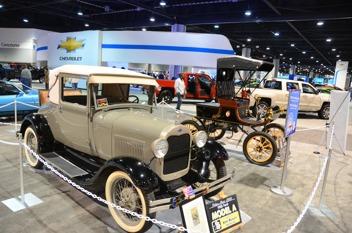 the Ages Terry Wright 1903 Olds Curved Dash Ken Bexley* 1928 Ford Model A Alan & Rochelle Ziglin* 1947 Pontiac Streamliner Jack & Pat Horvath* 1950 Buick Jetback Mike Perry* 1957 Chevy Bel Air Don