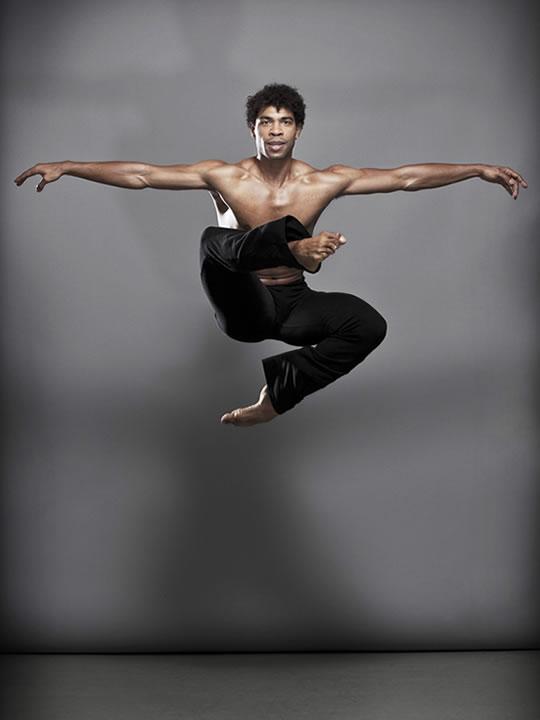 CARLOS ACOSTA Carlos Acosta is one of the most outstanding performers of the international dance scene.