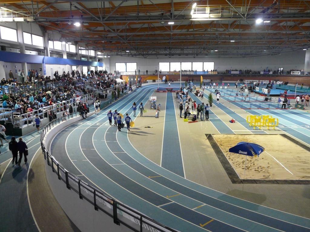 9. Competition facility The competition facility is the Jesse Owens Stadium of Val-de-Reuil.