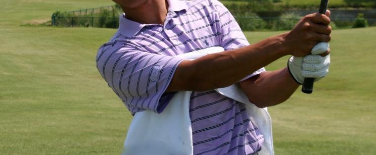 AT HOME DRILLS TOWEL DRILL Place a golf towel under your right arm.
