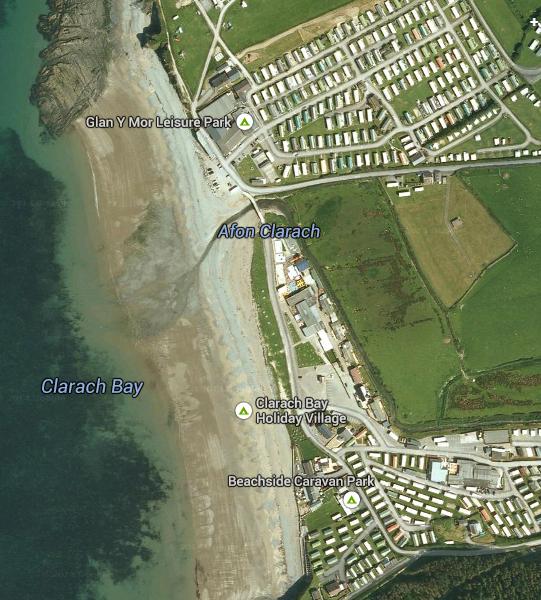 With the separate beach access and holiday park, the recommendation is to re-designate this beach as two bathing waters.